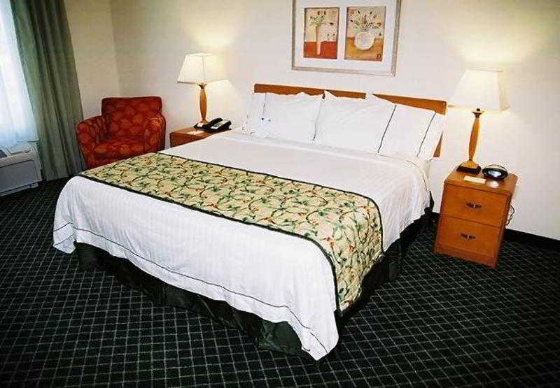 Fairfield Inn & Suites By Marriott Clermont Zimmer foto